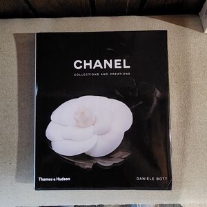 Chanel Collections and Creations Book - Black and White